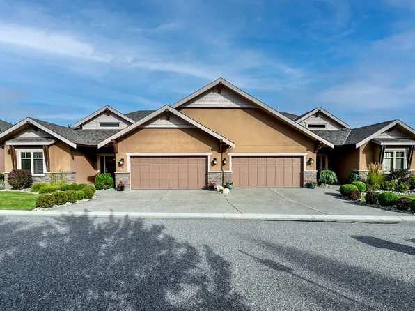 2450 Selkirk Dr Unit 8, Kelowna, BC V1V 2Z5