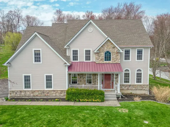 99 Country Club Road, Hopewell Junction, NY 12533