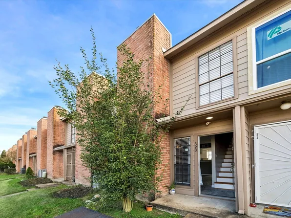 10501 South Dr APT 323, Houston, TX 77099