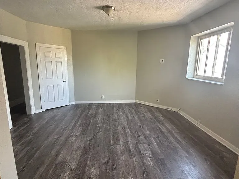 3822 Liberty Ave. — Photo 8