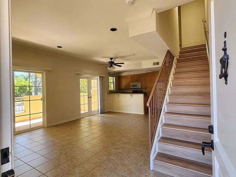 4735 Gloria Ave #5 — Photo 5