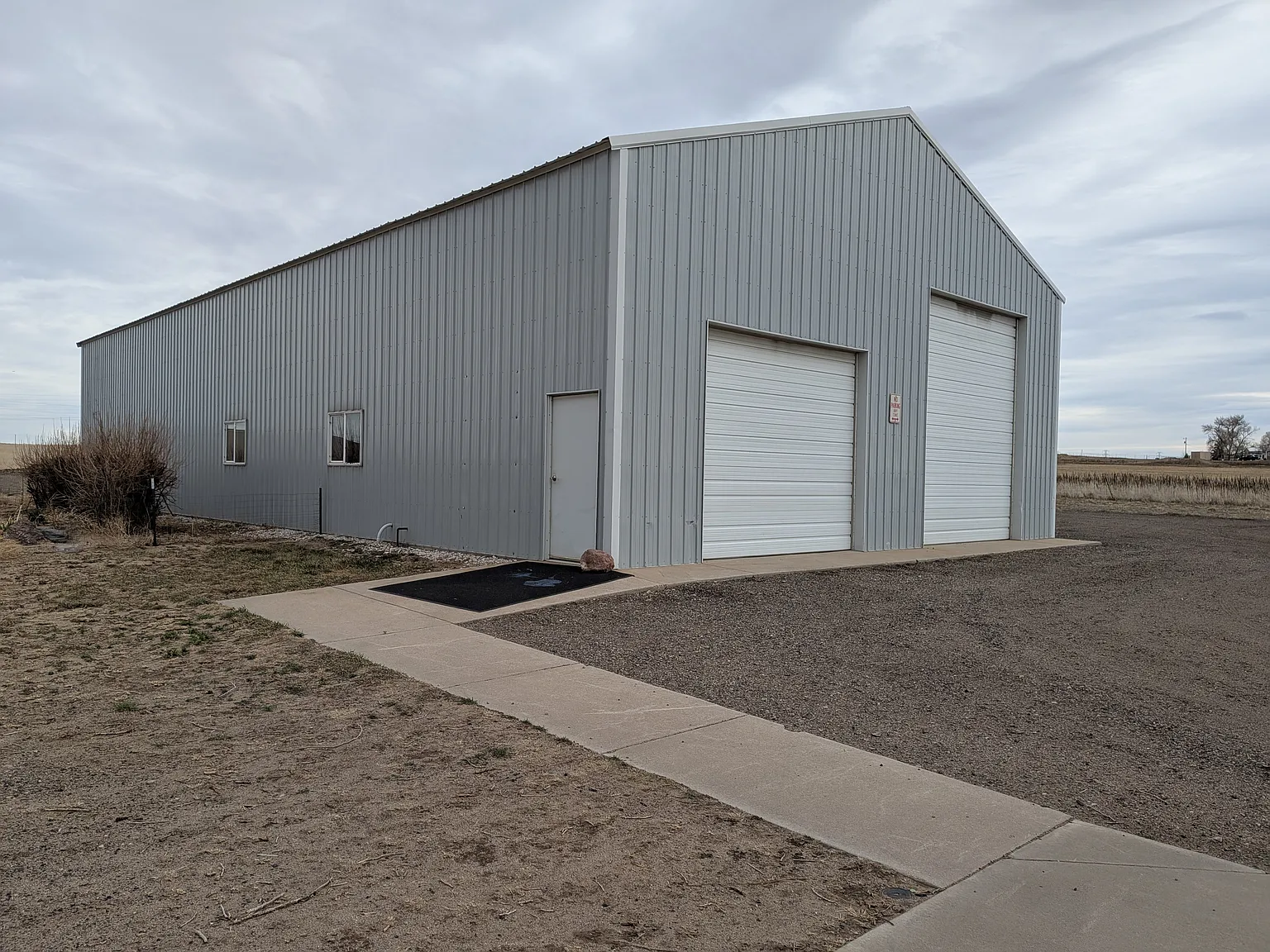 4 bed, 2800 sqft, $6,000 — Photo 2