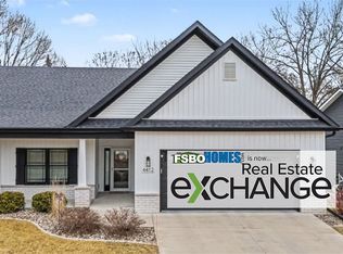 4412 Chestnut Dr, Bettendorf, IA 52722