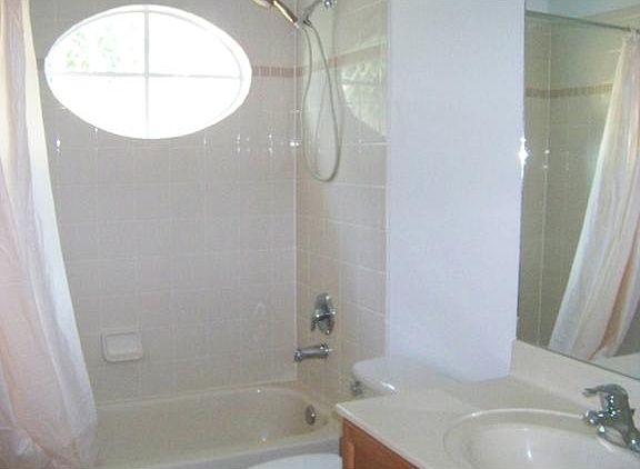 5th image of 700 E Boynton Beach Blvd Unit 402