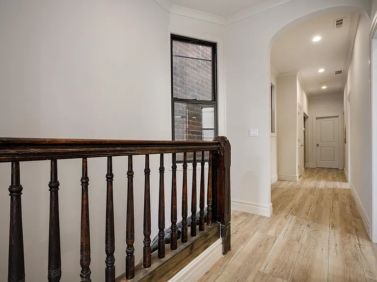 1710 W Belmont Ave #301 — Photo 4