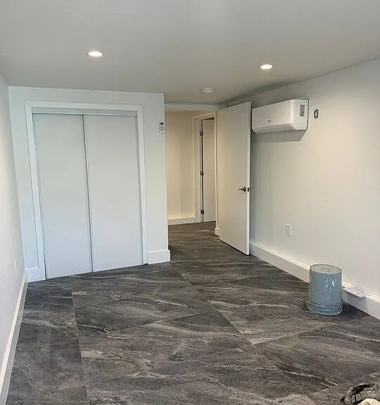160 W 59th St #1/4 — Photo 10