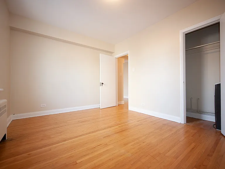 250 Broadway Ave #2 — Photo 23