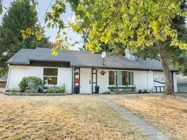 17211 Fifth Avenue NE, Shoreline, WA 98155
