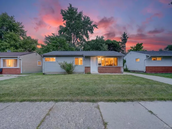 21910 Eastwood St, Oak Park, MI 48237