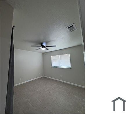 2nd image of 1520 E Park Blvd