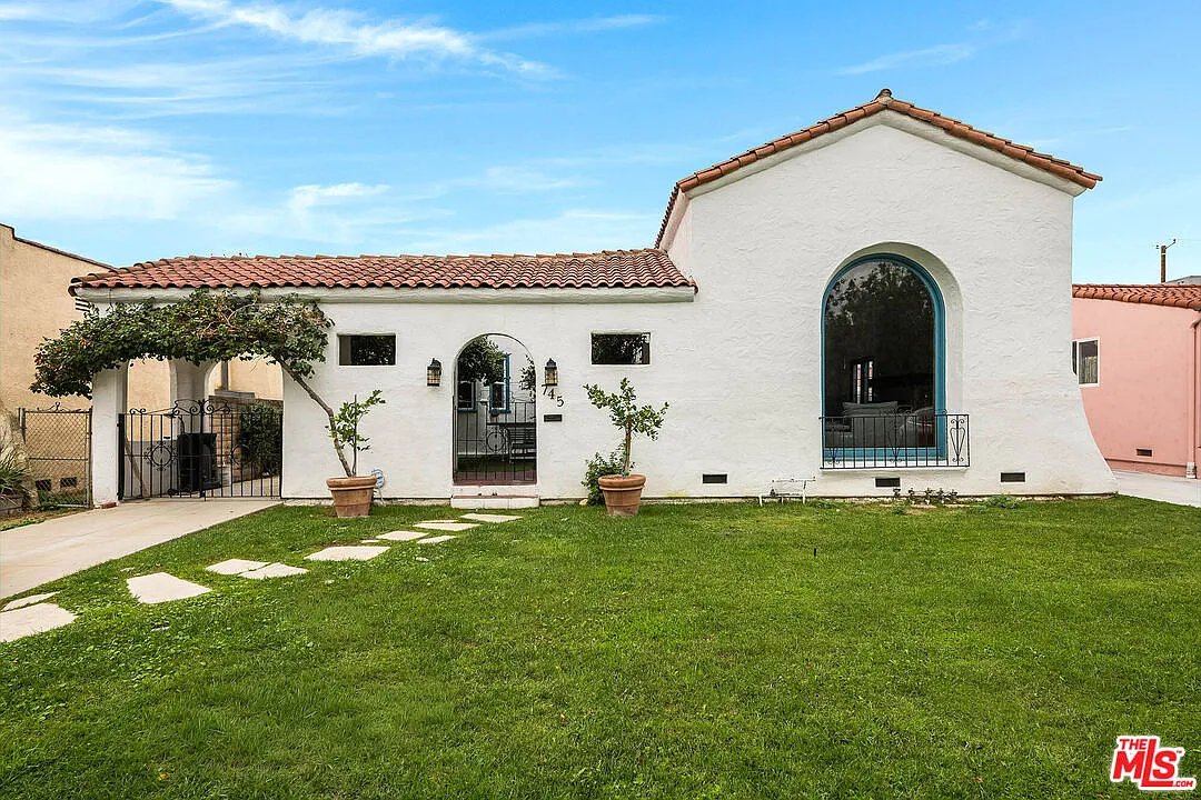 3 bed, 3.0 bath, 1680 sqft, $6,000 — Photo 1