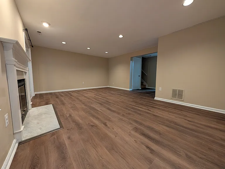 42 Battersea Bridge Ct — Photo 19