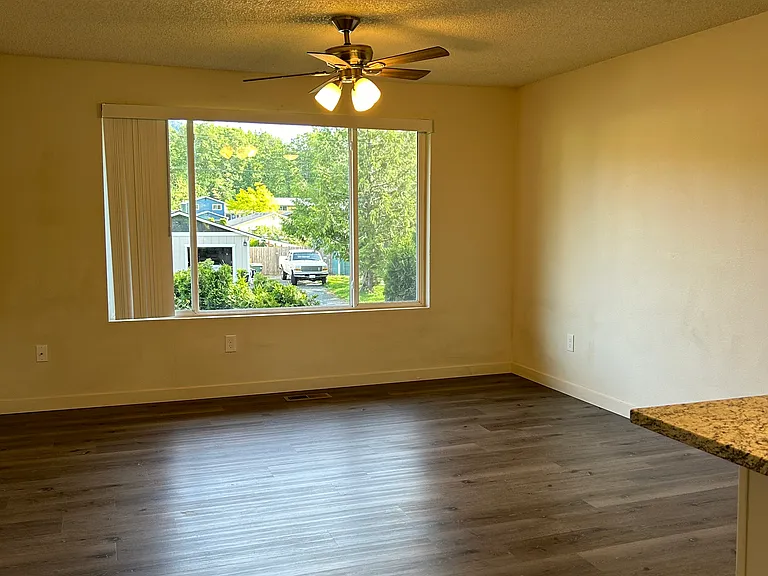 2903 Wilson Ave — Photo 4