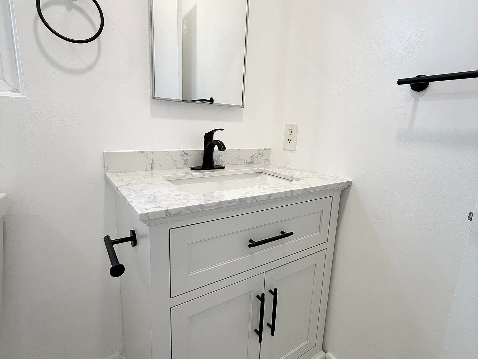 2 bed, 750 sqft, $2,500 — Photo 2
