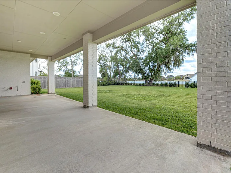 10318 Fountain Shore Dr — Photo 42