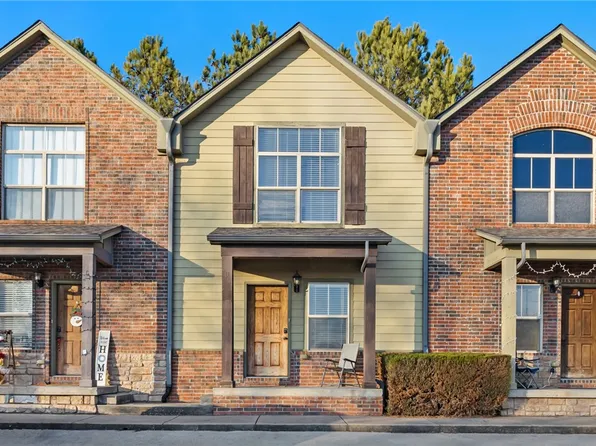 2212 Ellington Dr, Springdale, AR 72762