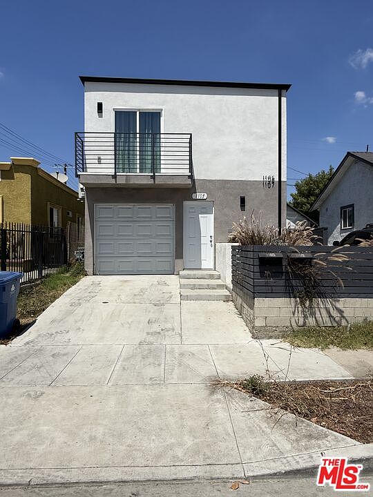 1st image of 1105 E 103rd Pl