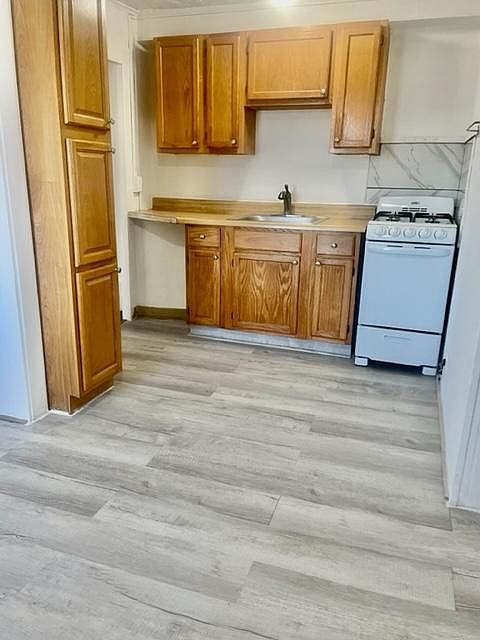 2nd image of 359 Main St