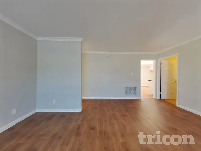 331 El Dorado Dr — Photo 2