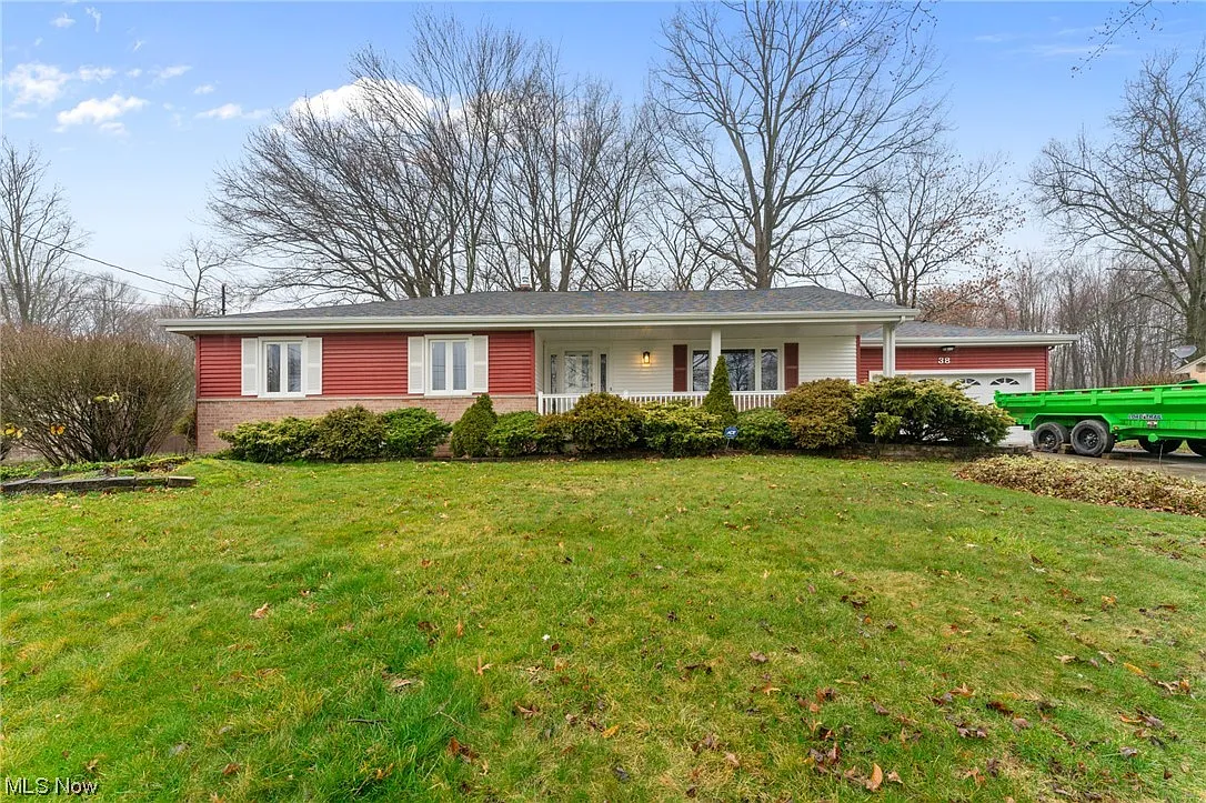 38 Banbury Dr photo 1