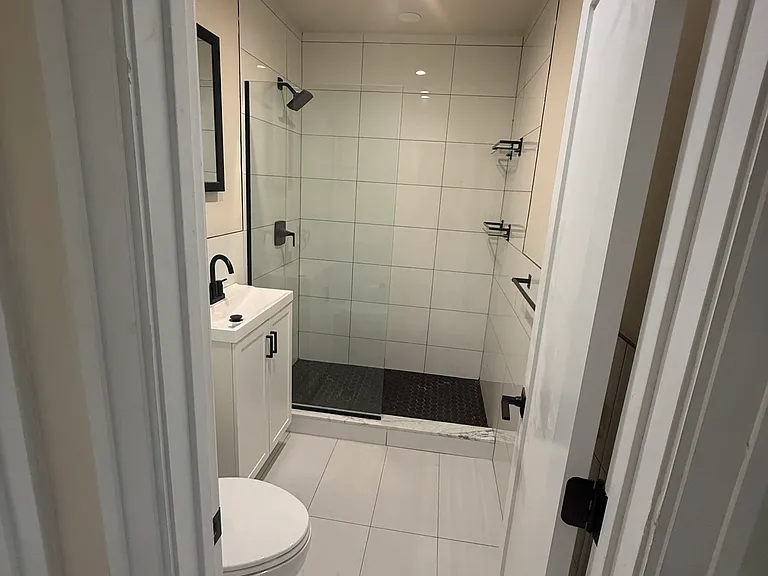 91 Tulip Ave #B1 — Photo 3