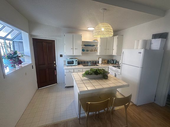 3rd image of 3508 Crest Dr APT A