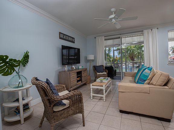 2nd image of 441 3rd St