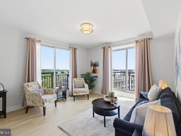 2050 Jamieson Ave APT 1001, Alexandria, VA 22314