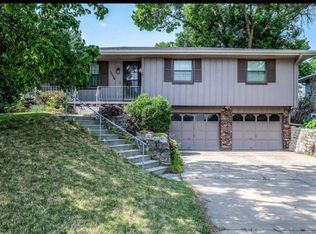 10329 V St, Omaha, NE 68127