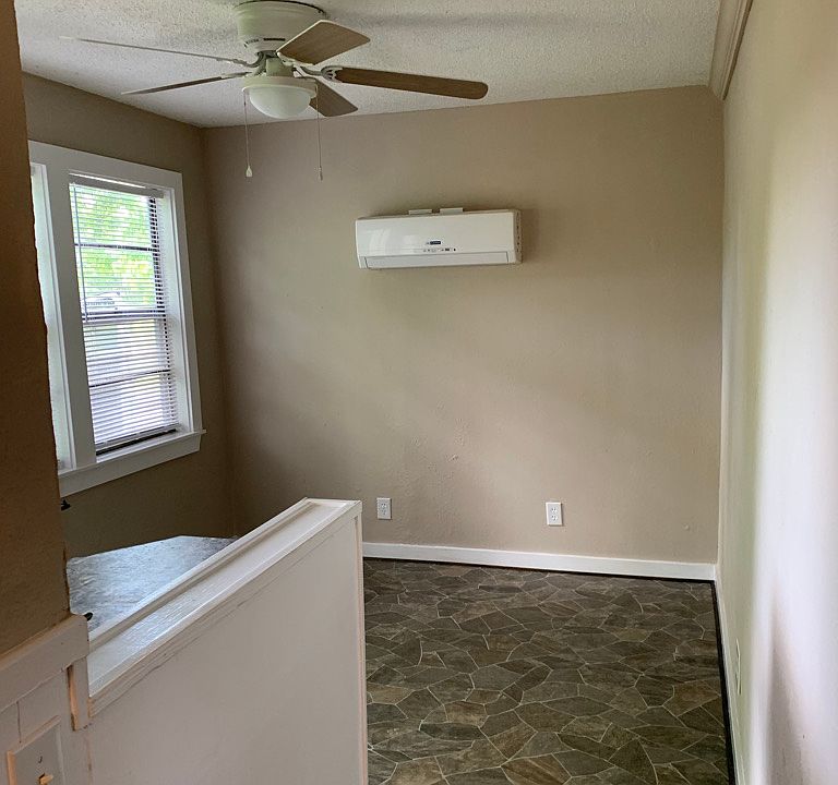 Living/Dining Area
