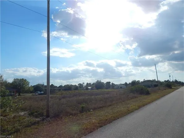 4111 33rd St SW, Lehigh Acres, FL 33976