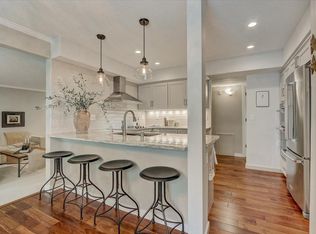 6105 Lincoln Dr APT 131, Edina, MN 55436