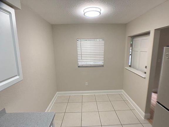 3rd image of 3215 W Swann Ave APT 4