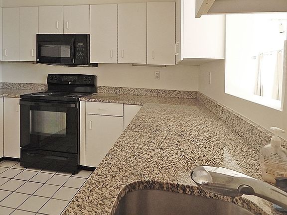 5th image of 10 Rogers St APT 702
