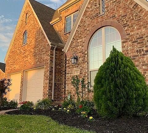 2nd image of 723 Mercer Falls Ln