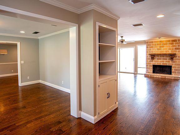 4th image of 6780 Madrid Ave