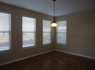 2064 Bluemist Dr, Aurora, IL 60504