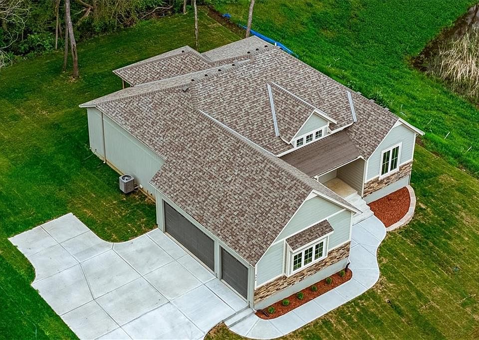 1st image of 304 17th St