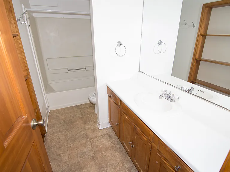 Stevens Square Apartments — Photo 183