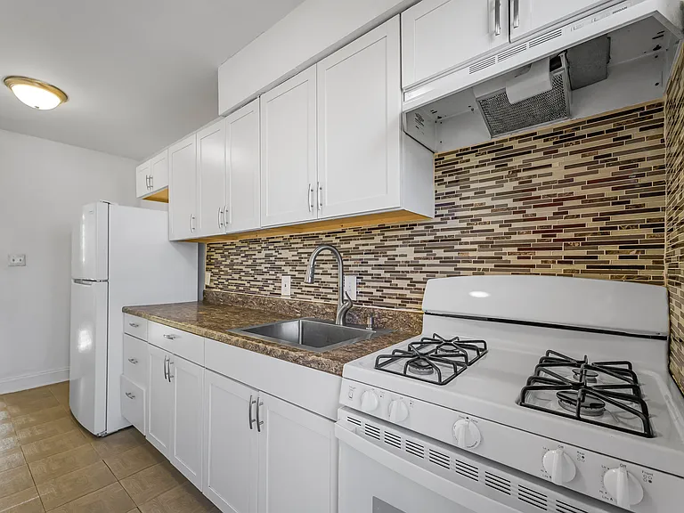 216 Orange St SE #4 — Photo 8