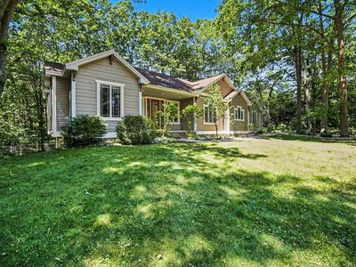 1561 N Wooded Lake Dr, Ludington, MI, 49431