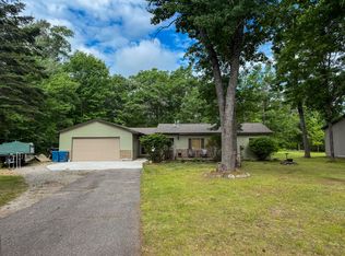 206 Autumn Ln, Roscommon, MI 48653