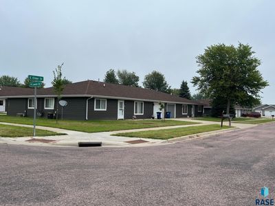 1100 E Elder St, Canton, SD, 57013
