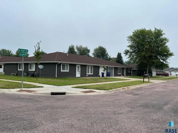 1100 E Elder St, Canton, SD 57013