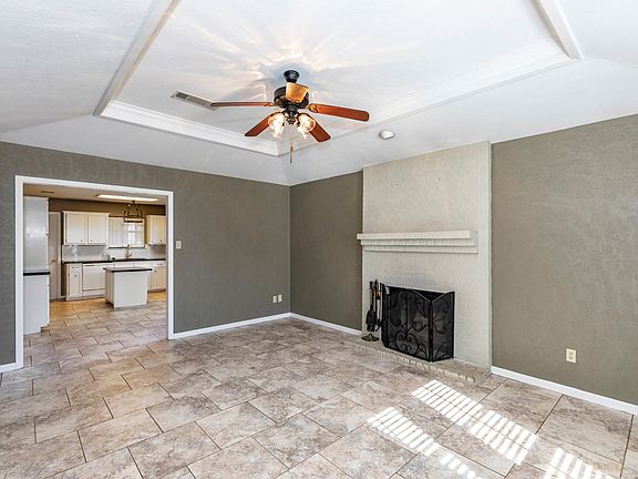 3rd image of 1111 Meadowridge Dr