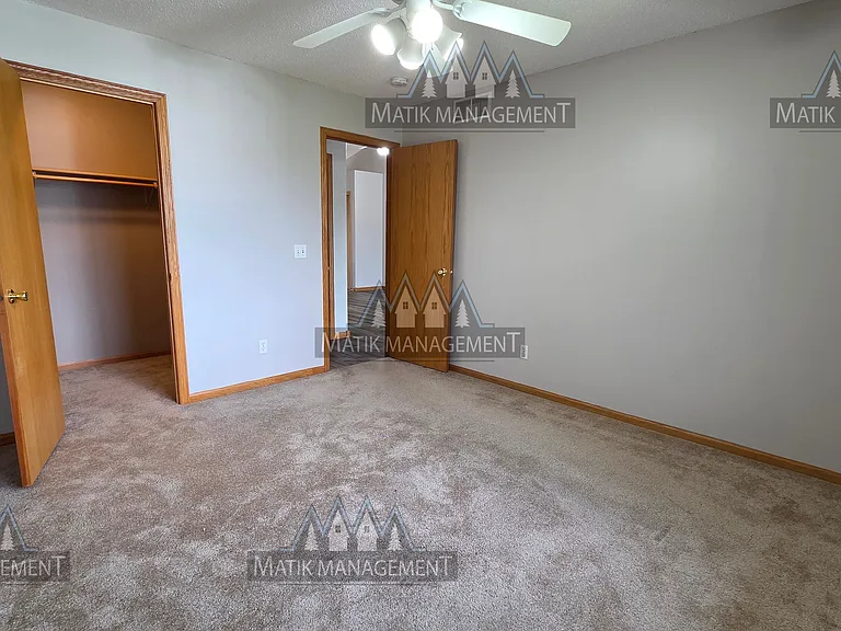 718 10th St SW — Photo 28