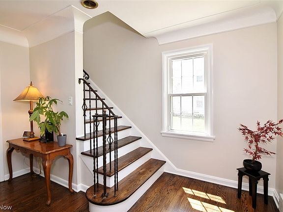 3rd image of 3701 Lynnfield Rd