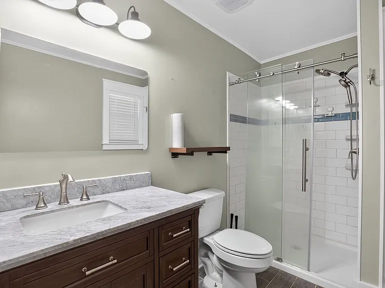 11880 Provident Dr — Photo 4