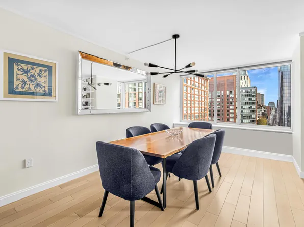 212 Warren Street image 3 of 21