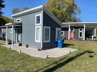 209 Ottawa St #A & B, Seneca, MO 64865